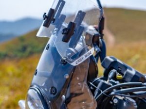 Image Easy Ride ER 820 – Windshield Extender for Himalayan 450