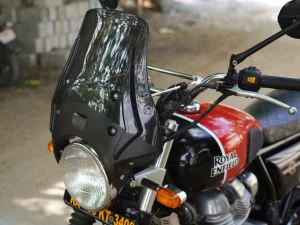 Image “WANDERER” Premium Windshield for Royal Enfield Interceptor 650 – Smoked V2 (Version 2)