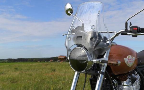 Image Premium Windshield for Royal Enfield Interceptor 650 – Clear V2 (Version 2)