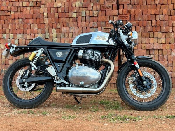 Image Royal Enfield-2 x 2 Full System Exhaust with SHORT CANS – Interceptor 650 / Continental GT650 – SS Motocorp