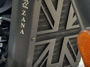 Image New UK Flag Radiator Guard For Royal Enfield Super Meteor 650 (Black) ZI-8285