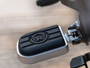 Footpegs
