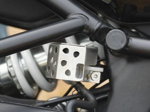 Image Moto Torque Himalayan 450 – Reservoir Oil Guard (SS)