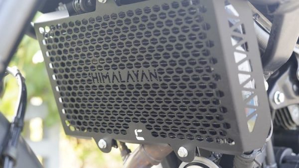 Image Carbon-Racing “CRISS CROSS” Aluminium Radiator Guard For Guerrilla 450 – Black
