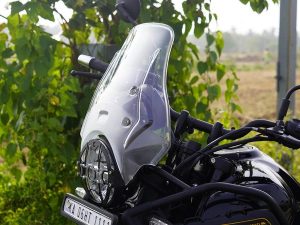 Image Carbon Racing “wanderer” Premium Touring Windshield For Guerrilla 450 – Clear