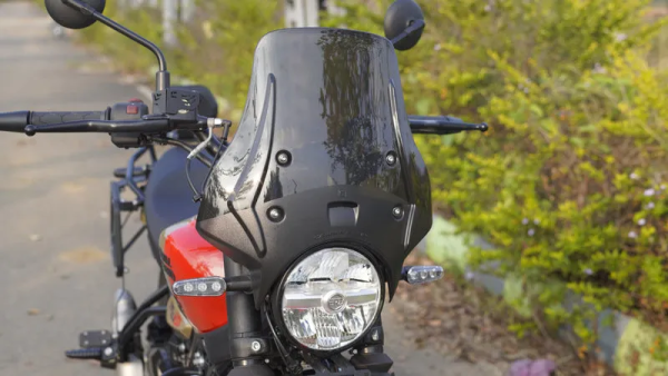 Image Carbon Racing “wanderer” Premium Touring Windshield For Guerrilla 450 – Smoked