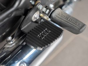 Image Rear Footrest (Pair) for Super Meteor 650 by ZANA-ZI-8305