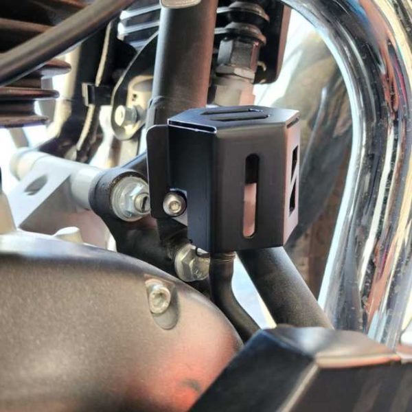 Image Rear Brake Cylinder Oil Reservoir Guard