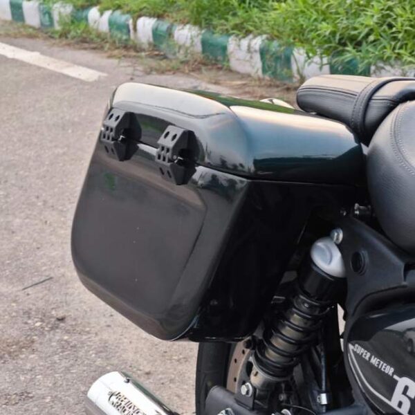 Image Super Meteor 650 Hard Panniers