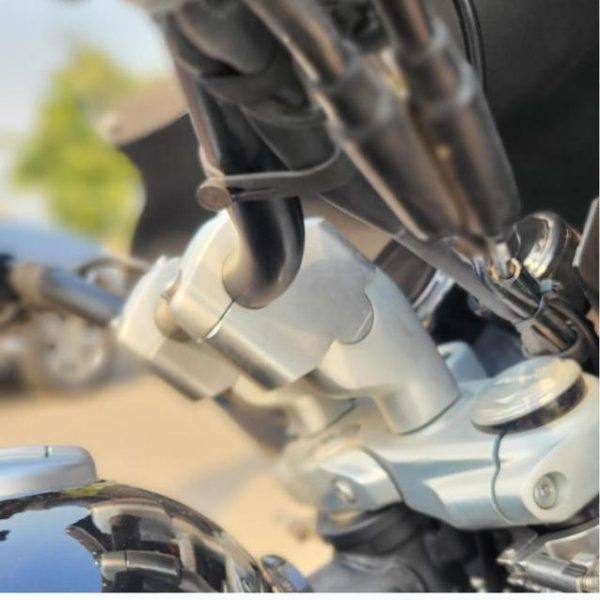 Image Offset Handlebar Risers for Super meteor 650