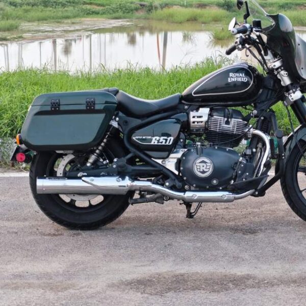 Image Super Meteor 650 Hard Panniers