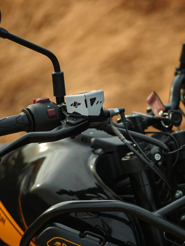 Image Himalayan 450 Tricorn Front Brake Fluid Cap