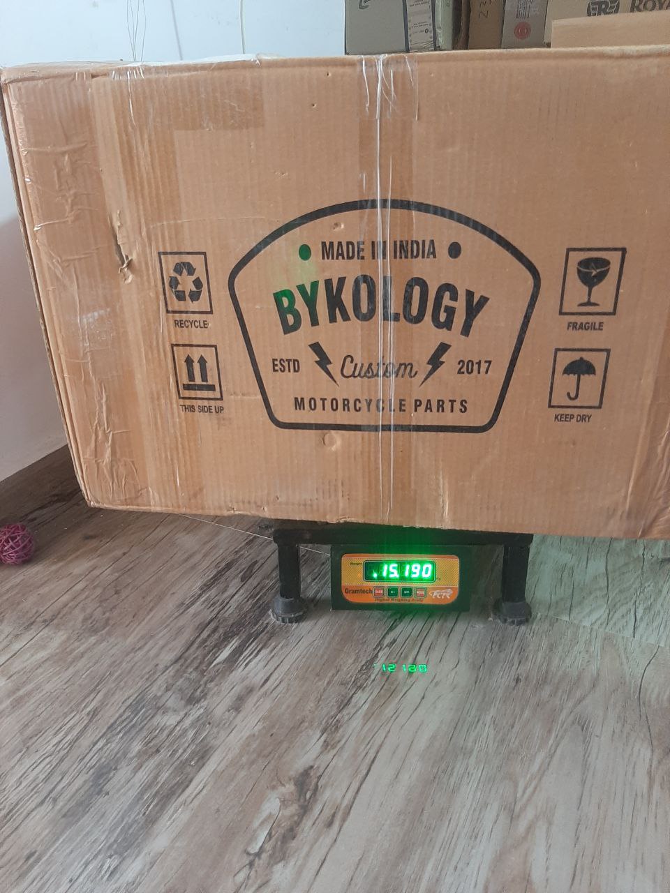 Super Meteor 650 Hard Panniers — изображение 14