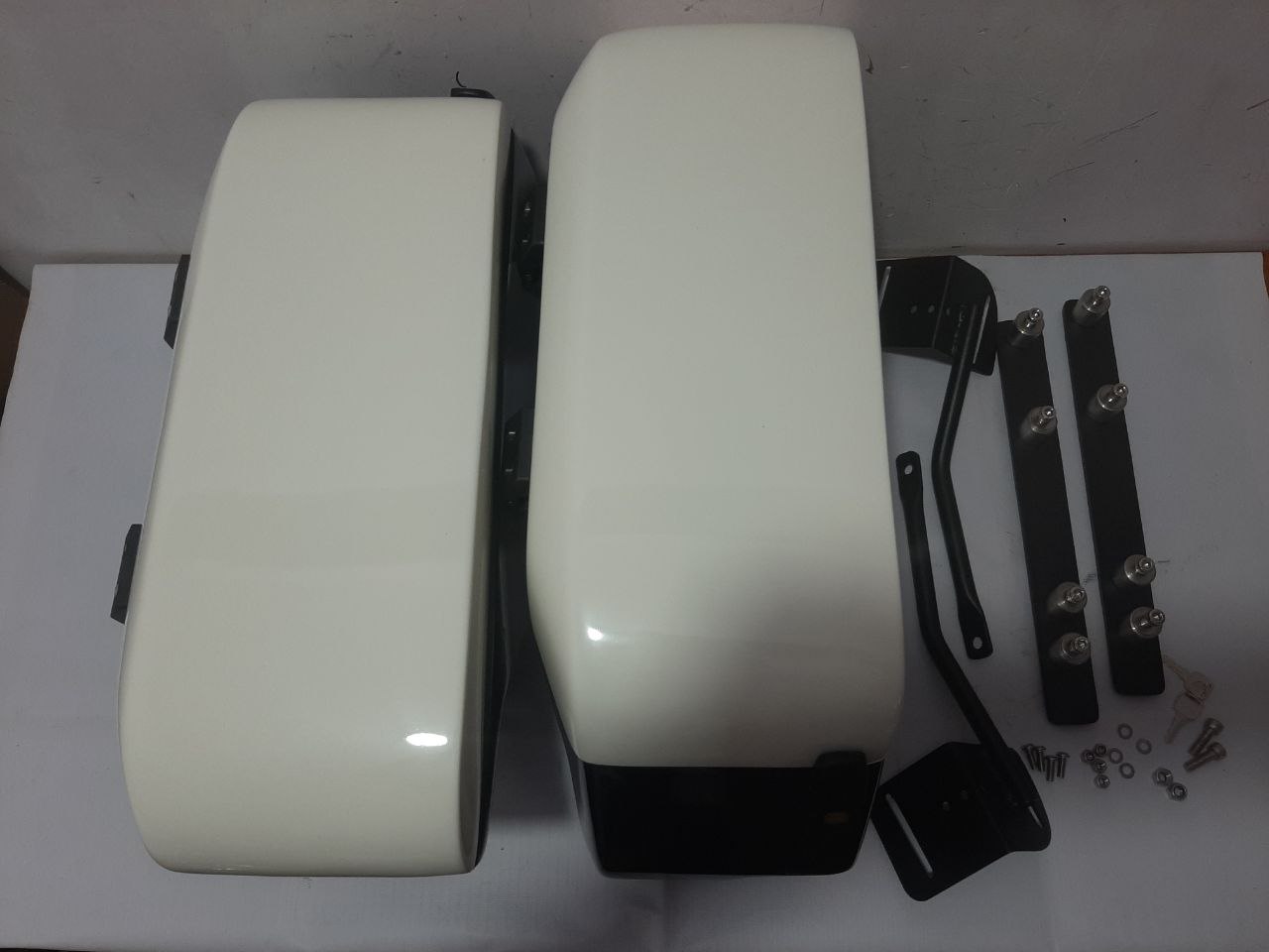 Super Meteor 650 Hard Panniers — изображение 13