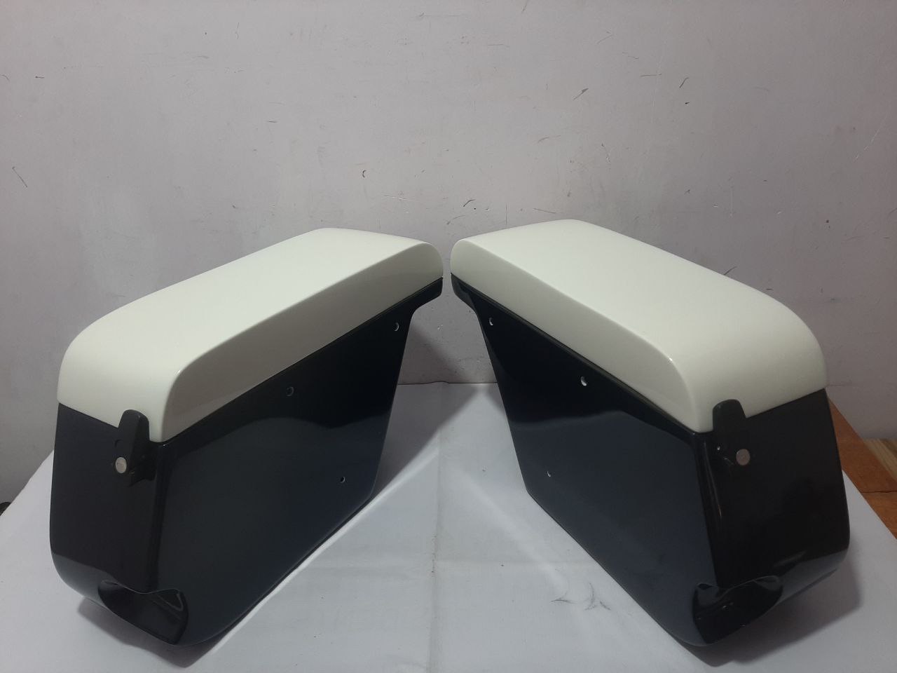 Super Meteor 650 Hard Panniers — изображение 11