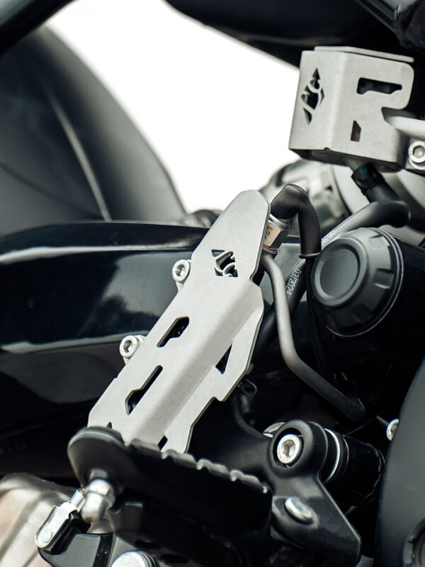 Image RE Guerrilla 450 Casque Rear Oil Cap