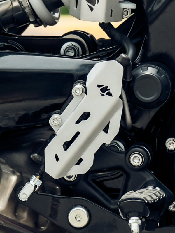 Image RE Guerrilla 450 Buckler Master Cylinder Guard