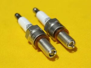 Image Iridium Triple Claw Spark Plug for Royal Enfield Interceptor 650 / GT 650 (Set of 2)