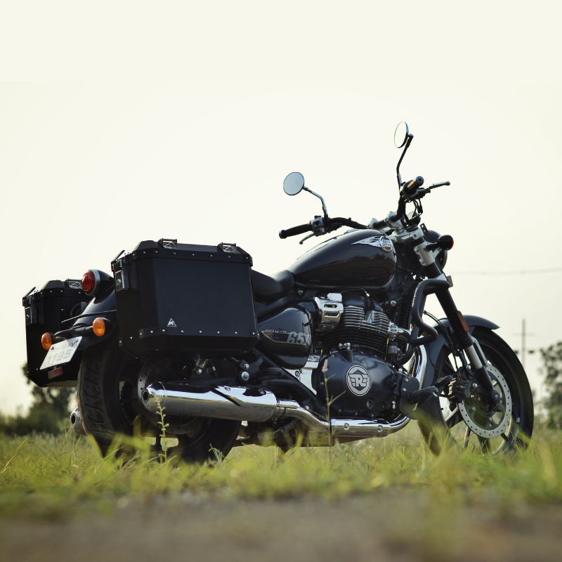 Image Auto Engina Aluminium Panniers - 72L for Royal Enfield Super Meteor 650 Black