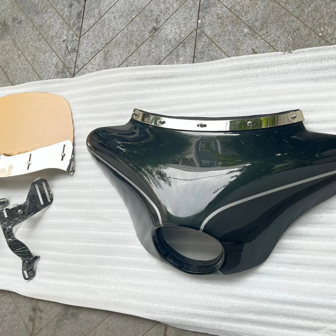 Image Super Meteor 650 - Batwing Fairing