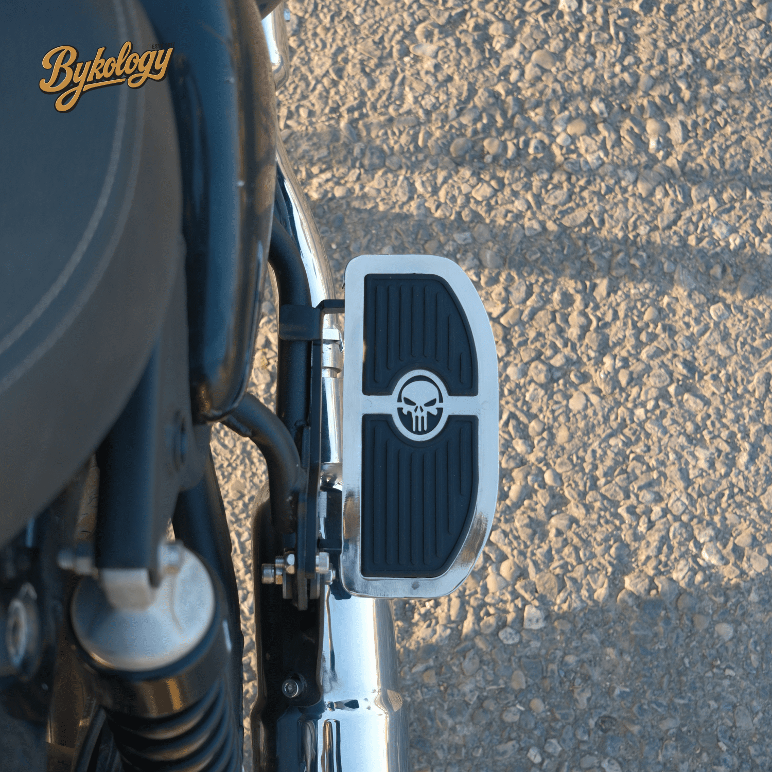 Image Rider & Pillion Footboards – Super Meteor 650