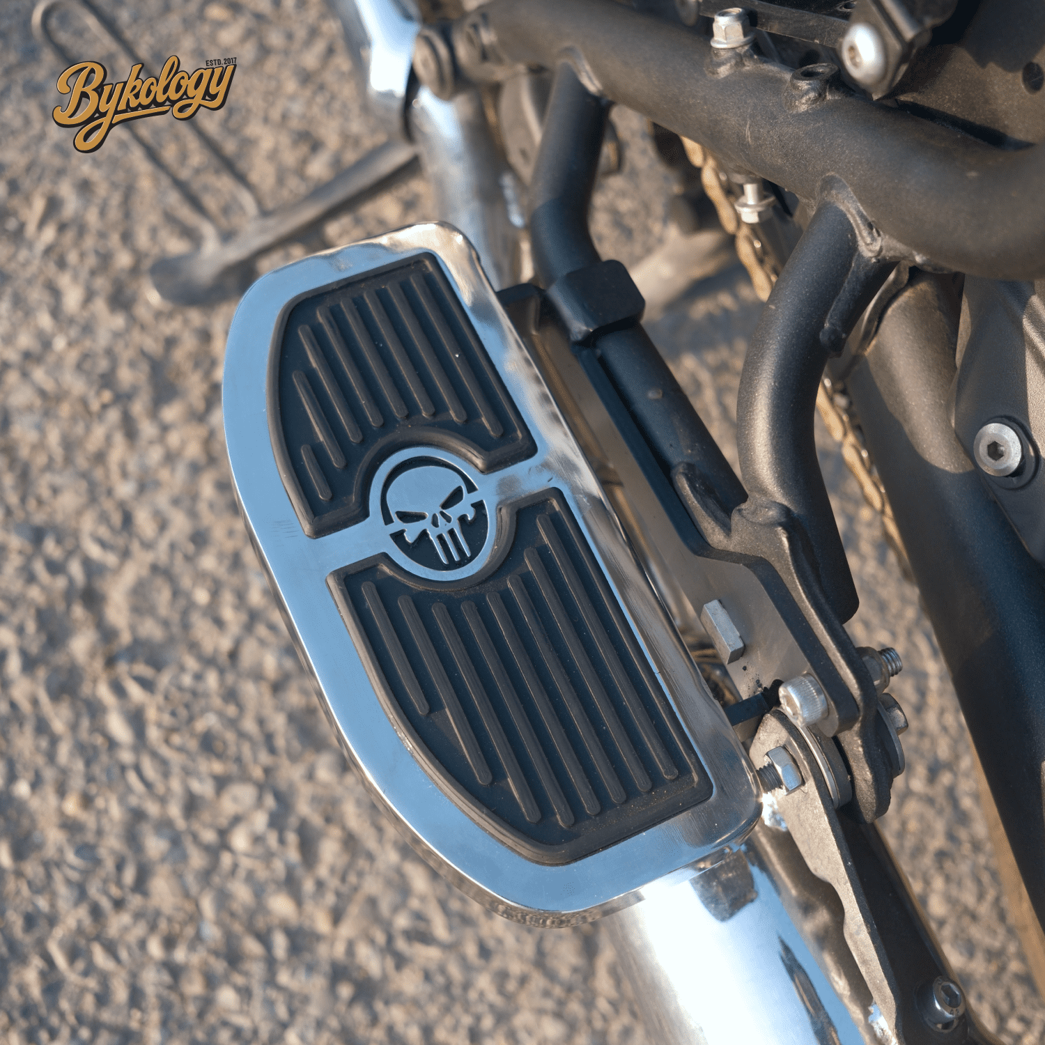 Image Rider & Pillion Footboards – Super Meteor 650