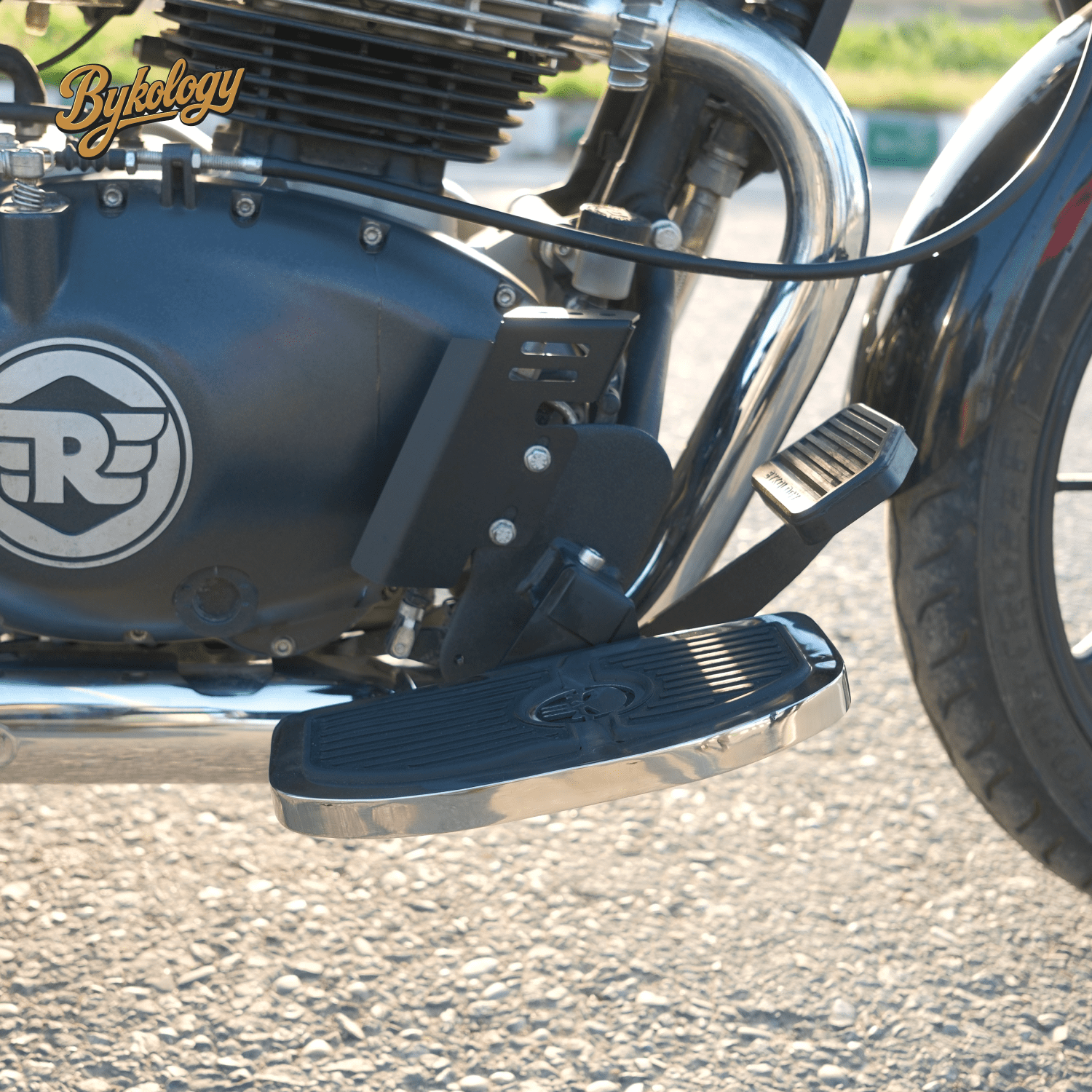 Image Rider & Pillion Footboards – Super Meteor 650