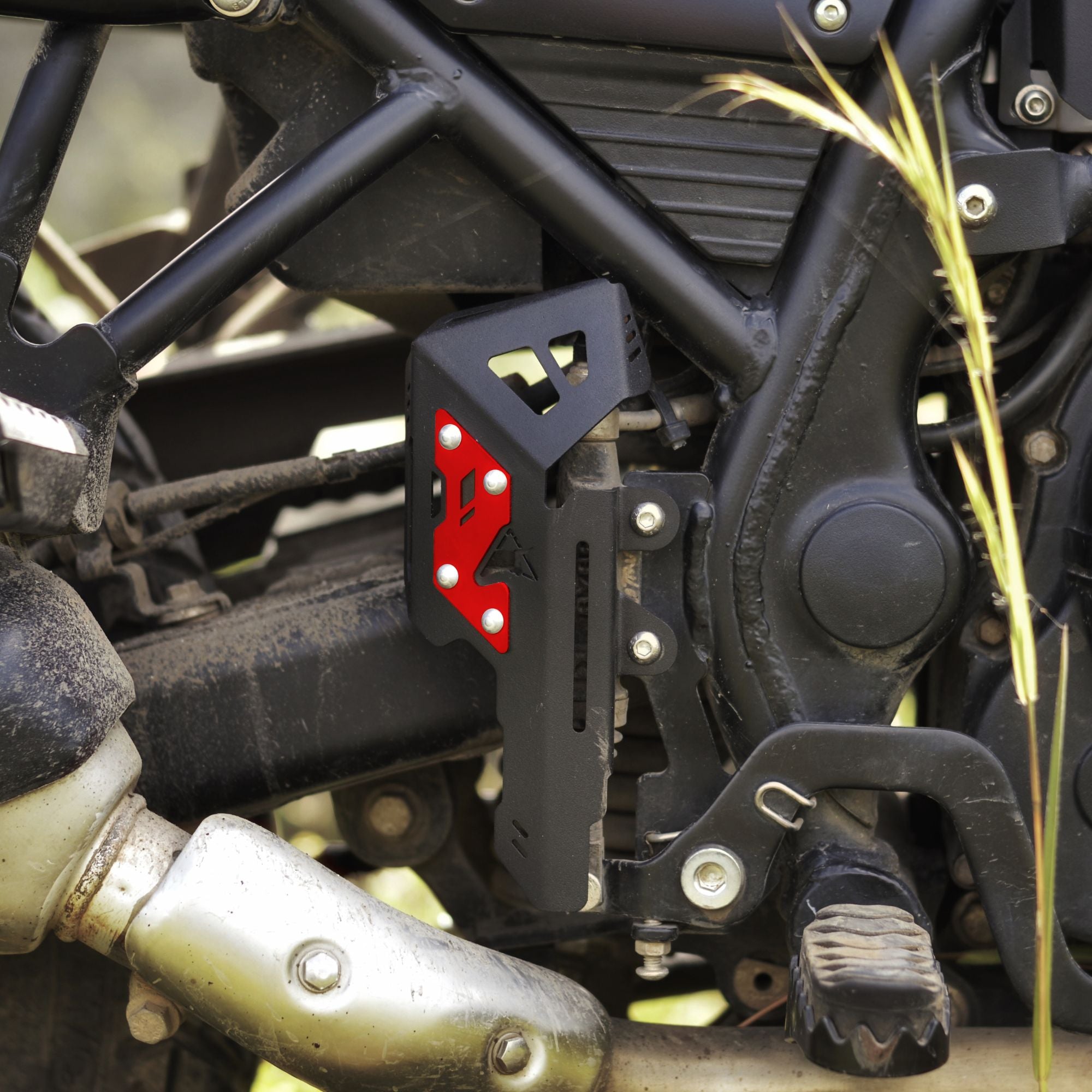 Image Auto Engina Master Cylinder Guard V.2.0 for Royal Enfield Himalayan 411