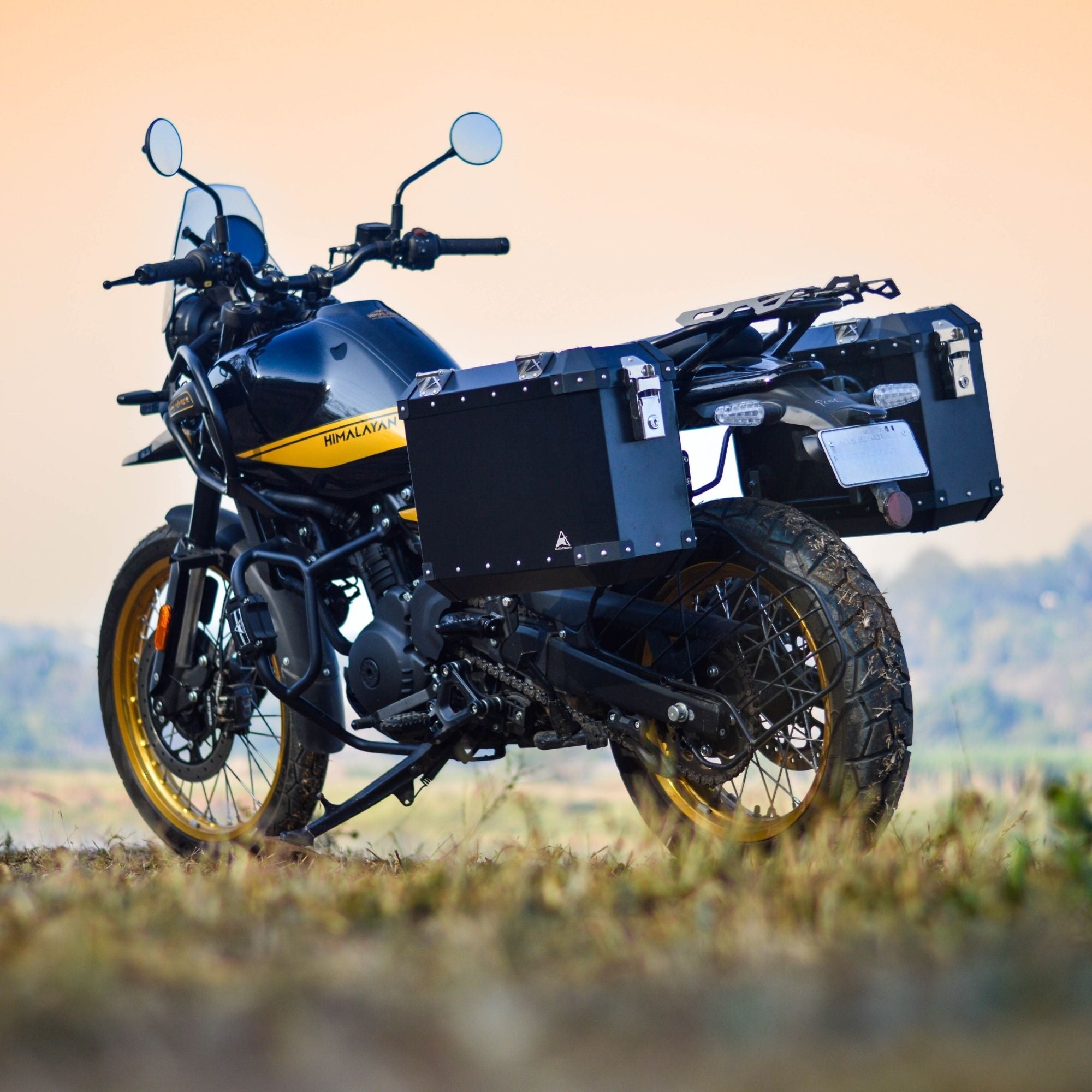 Image Auto Engina Aluminium Panniers - 72L for Royal Enfield Himalayan 450 Black